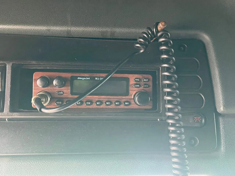 Tractor unit DAF CF 85.430 MANUAL ! TOP Condition !: picture 15 Tractor unit DAF CF 85.430 MANUAL ! TOP Condition !: picture 15