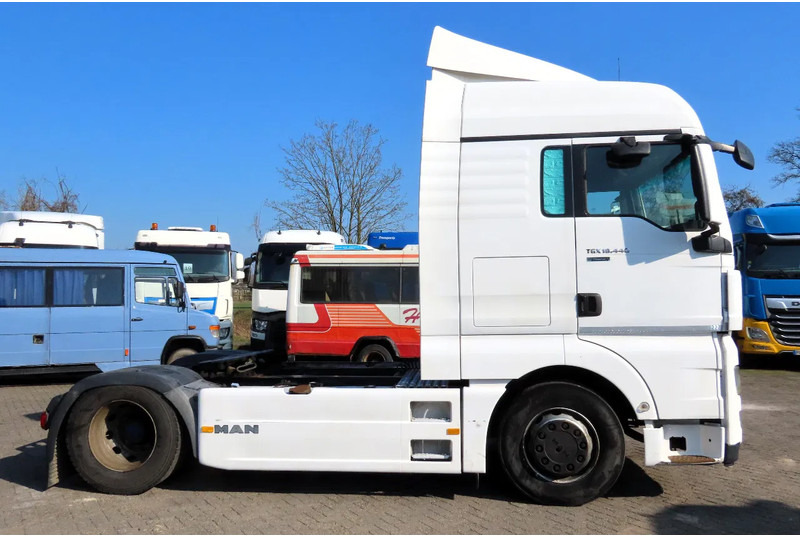 MAN TGX 14.440 EVV EURO5,RETARDER, FRIGO, 2 beds - Tractor unit: picture 4 MAN TGX 14.440 EVV EURO5,RETARDER, FRIGO, 2 beds - Tractor unit: picture 4