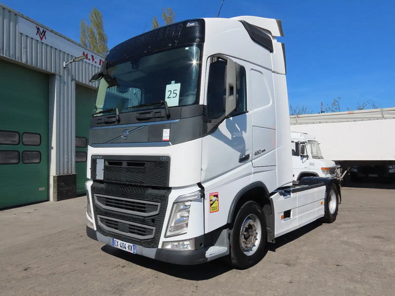 Volvo FH 460 YV2RTY0A3JB867622. FRIGO, 2X FUEL TANK, frigo, EURO6 - Tractor unit: picture 2 Volvo FH 460 YV2RTY0A3JB867622. FRIGO, 2X FUEL TANK, frigo, EURO6 - Tractor unit: picture 2