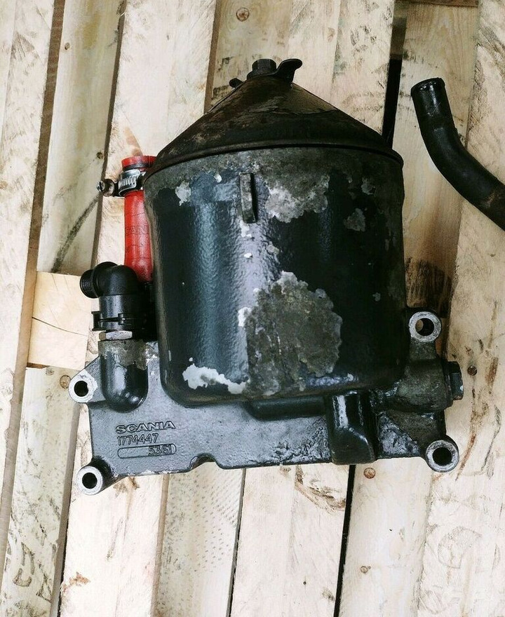 Scania OIL CENTRIFUGAL CLEANER, OIL SPINNER ASSEMBLY 1774447 2304242 - Oil filter for Truck: picture 1 Scania OIL CENTRIFUGAL CLEANER, OIL SPINNER ASSEMBLY 1774447 2304242 - Oil filter for Truck: picture 1