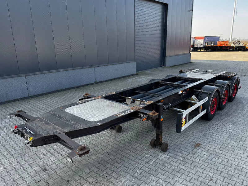 Burg 20FT/3-axles, SAF INTRADISC, ADR (EXII, EXII, FL, AT), 2x LIFTAXLE, NL-Chassis, APK/ADR:06/2025 - Container transporter/ Swap body semi-trailer: picture 2 Burg 20FT/3-axles, SAF INTRADISC, ADR (EXII, EXII, FL, AT), 2x LIFTAXLE, NL-Chassis, APK/ADR:06/2025 - Container transporter/ Swap body semi-trailer: picture 2