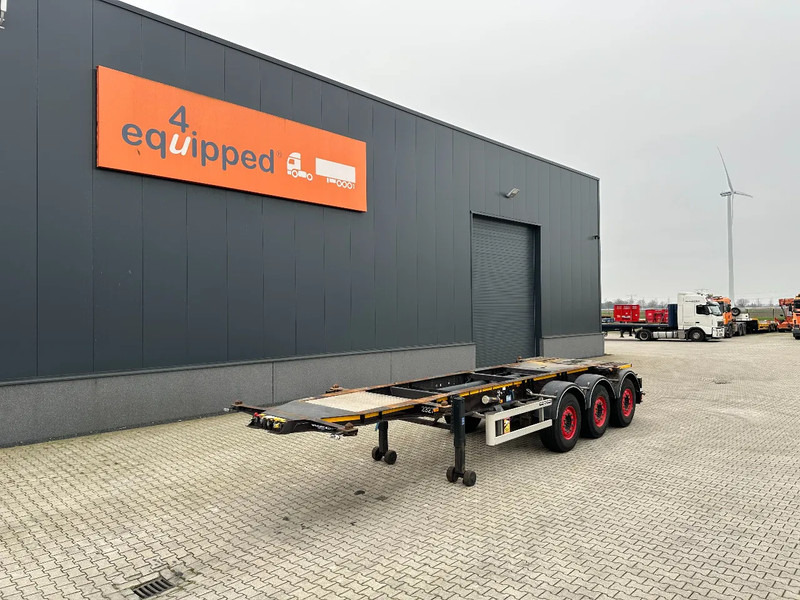 Burg 20FT ADR (EX/II, EX/III, FL, AT) Chassis, leeggewicht: 3.690kg, SAF INTRADISC, 2x Liftaxle, NL-chassis - Container transporter/ Swap body semi-trailer: picture 1 Burg 20FT ADR (EX/II, EX/III, FL, AT) Chassis, leeggewicht: 3.690kg, SAF INTRADISC, 2x Liftaxle, NL-chassis - Container transporter/ Swap body semi-trailer: picture 1