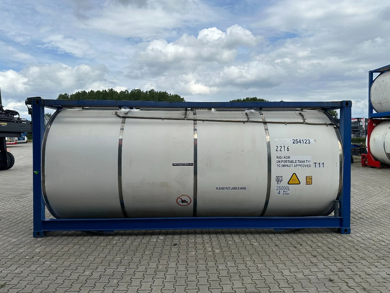 CIMC 20FT ISO, 25.090L/1-COMP/3 BAFFELS/4 manholes, 2.5Y- + CSC-inspection: 10/2026 - Storage tank: picture 3 CIMC 20FT ISO, 25.090L/1-COMP/3 BAFFELS/4 manholes, 2.5Y- + CSC-inspection: 10/2026 - Storage tank: picture 3
