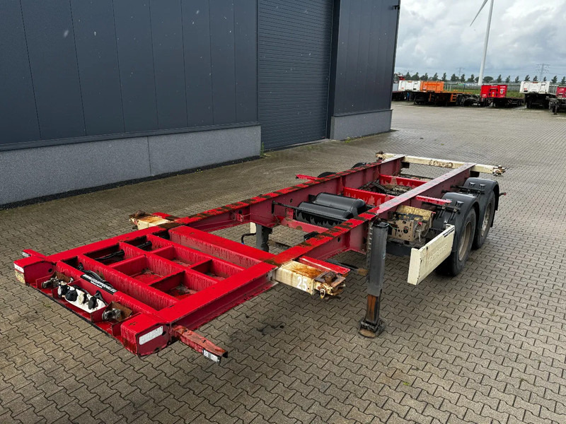Krone 2-axle 20FT chassis, BPW + drumbrakes, airsuspension, empty weight: 3.180kg, 2x available - Container transporter/ Swap body semi-trailer: picture 1 Krone 2-axle 20FT chassis, BPW + drumbrakes, airsuspension, empty weight: 3.180kg, 2x available - Container transporter/ Swap body semi-trailer: picture 1