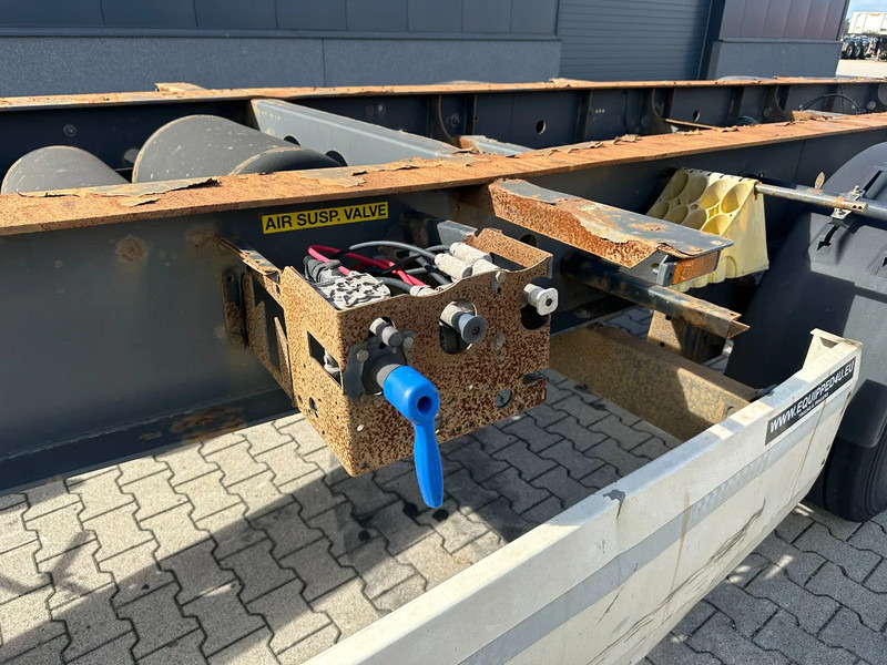 Container transporter/ Swap body semi-trailer Krone 45FT HC, empty weight: 4.220kg, BPW + drumbrakes, NL-Chassis, APK: 25/11/2025, 2x available: picture 11