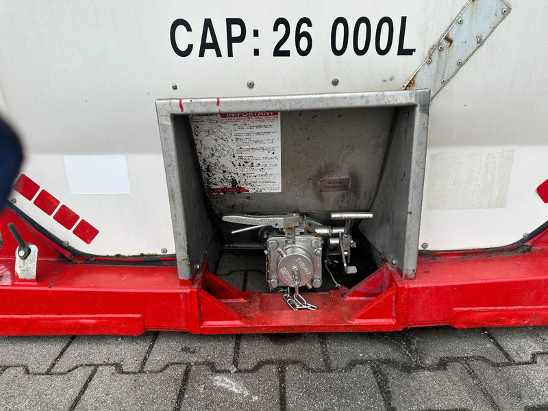 Leasing of SINGAMAS 20FT ISO, 26.000L/1-COMP/3 BAFFELS/3 manholes, 5Y: 08-2027, L4BN, T11 SINGAMAS 20FT ISO, 26.000L/1-COMP/3 BAFFELS/3 manholes, 5Y: 08-2027, L4BN, T11: picture 7