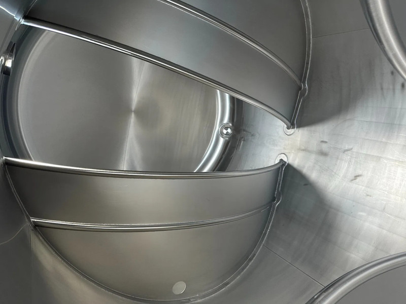 Leasing of SINGAMAS 20FT ISO, 26.000L/1-COMP/3 BAFFELS/3 manholes, ADR inspectio valid till: 07/2025 SINGAMAS 20FT ISO, 26.000L/1-COMP/3 BAFFELS/3 manholes, ADR inspectio valid till: 07/2025: picture 19