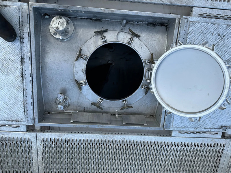 Leasing of SINGAMAS 20FT ISO, 26.000L/1-COMP/3 BAFFELS/3 manholes, ADR inspectio valid till: 07/2025 SINGAMAS 20FT ISO, 26.000L/1-COMP/3 BAFFELS/3 manholes, ADR inspectio valid till: 07/2025: picture 20