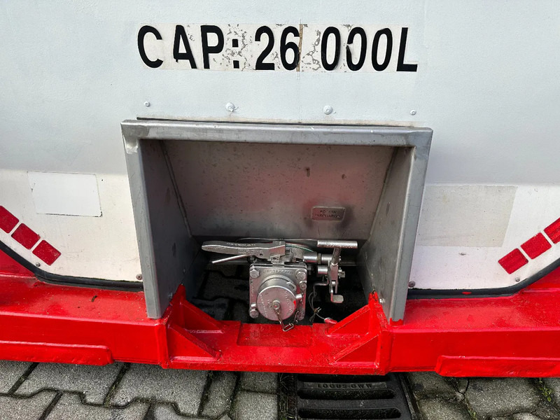 Leasing of SINGAMAS 20FT ISO, 26.000L/1-COMP/3 BAFFELS/3 manholes, ADR inspectio valid till: 07/2025 SINGAMAS 20FT ISO, 26.000L/1-COMP/3 BAFFELS/3 manholes, ADR inspectio valid till: 07/2025: picture 8