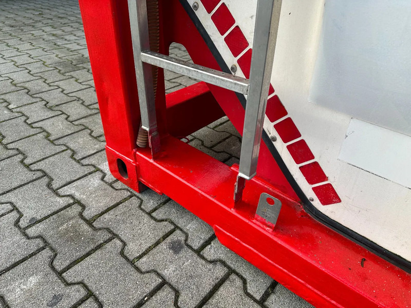 Leasing of SINGAMAS 20FT ISO, 26.000L/1-COMP/3 BAFFELS/3 manholes, ADR inspectio valid till: 07/2025 SINGAMAS 20FT ISO, 26.000L/1-COMP/3 BAFFELS/3 manholes, ADR inspectio valid till: 07/2025: picture 7
