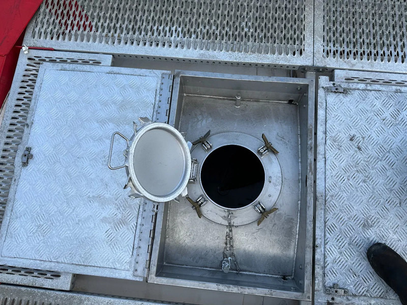Leasing of SINGAMAS 20FT ISO, 26.000L/1-COMP/3 BAFFELS/3 manholes, ADR inspectio valid till: 07/2025 SINGAMAS 20FT ISO, 26.000L/1-COMP/3 BAFFELS/3 manholes, ADR inspectio valid till: 07/2025: picture 16