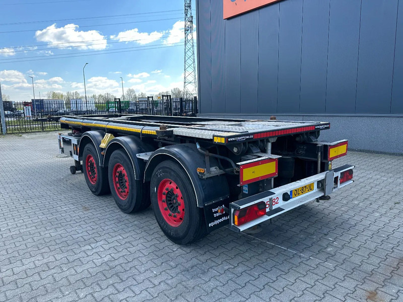 Container transporter/ Swap body semi-trailer Van Hool 20FT, 66° Tipping-chassis, ADR (EX/II, EX/III, FL, OX, AT), SAF, 2 liftaxles, 380V: picture 9