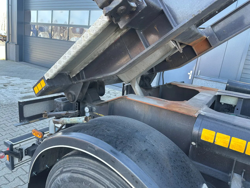 Container transporter/ Swap body semi-trailer Van Hool 20FT, 66° Tipping-chassis, ADR (EX/II, EX/III, FL, OX, AT), SAF, 2 liftaxles, 380V: picture 16