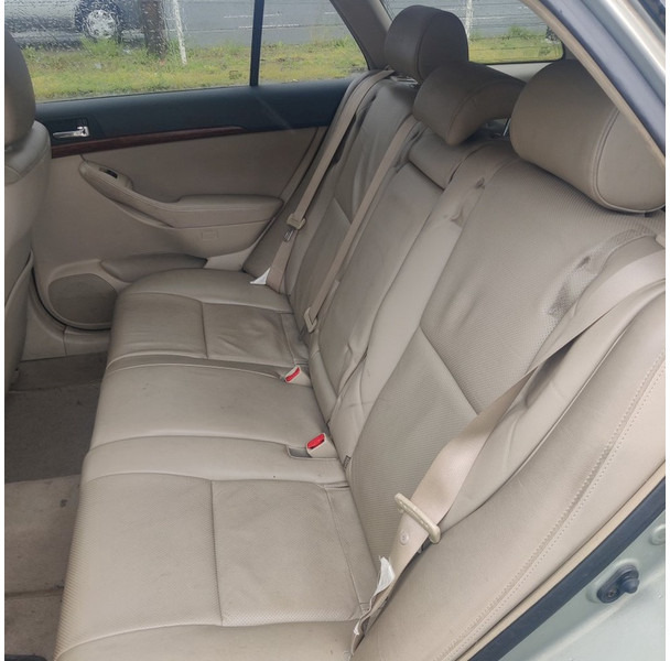 Car Toyota Avensis: picture 10 Car Toyota Avensis: picture 10