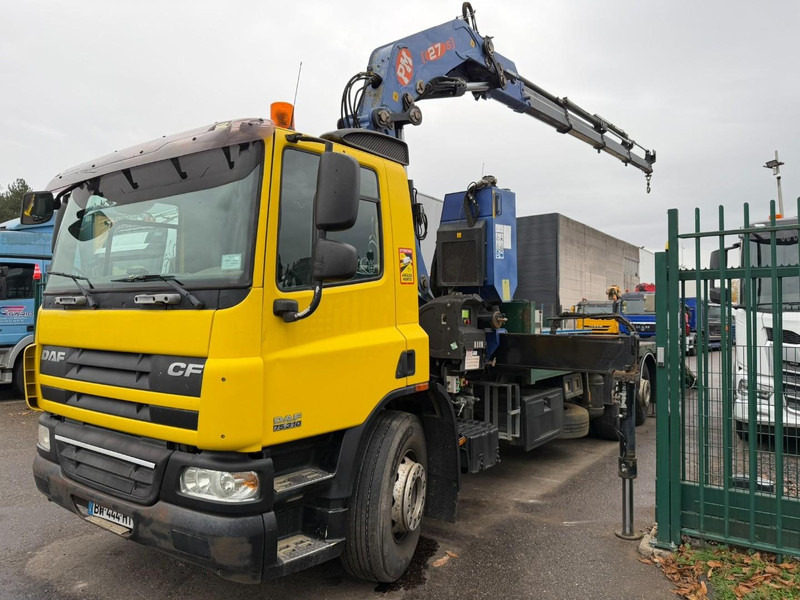 DAF CF 75.310 6X2 + CRANE PM 27 S-4 + RADIO + WINCH - FULL RAMP - LIFT + STEERING AXLE - MANUAL GEARBOX - FR TRUCK - Crane truck: picture 4 DAF CF 75.310 6X2 + CRANE PM 27 S-4 + RADIO + WINCH - FULL RAMP - LIFT + STEERING AXLE - MANUAL GEARBOX - FR TRUCK - Crane truck: picture 4