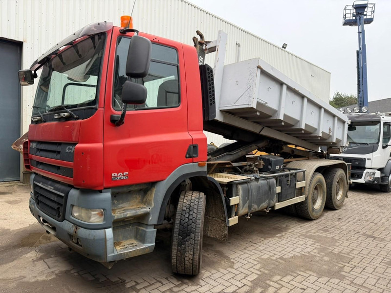 DAF CF 85.410 6x4 HOOKLIFT HIAB MULTILIFT - MANUAL ZF - EURO 4 - STEEL SPRING / BLATT / LAMES - BIG AXLES / HUB REDUCTION - BE TRUCK - Hook lift truck: picture 3 DAF CF 85.410 6x4 HOOKLIFT HIAB MULTILIFT - MANUAL ZF - EURO 4 - STEEL SPRING / BLATT / LAMES - BIG AXLES / HUB REDUCTION - BE TRUCK - Hook lift truck: picture 3