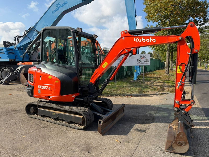 Kubota KX027-4 HAMMER LINES - *1860h* - HYDR QUICKHITCH - BLADE - CE - BE MACHINE - Mini excavator: picture 1 Kubota KX027-4 HAMMER LINES - *1860h* - HYDR QUICKHITCH - BLADE - CE - BE MACHINE - Mini excavator: picture 1