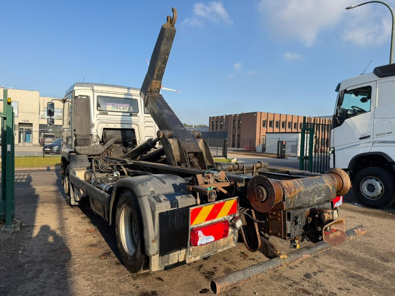 Hook lift truck MAN TGA 18.350 4x2 19T HOOKLIFT / ABROLLKIPPER / GANCHO / AMPLIROL - EURO 3 - AS TRONIC AUTOMATIC: picture 6 Hook lift truck MAN TGA 18.350 4x2 19T HOOKLIFT / ABROLLKIPPER / GANCHO / AMPLIROL - EURO 3 - AS TRONIC AUTOMATIC: picture 6