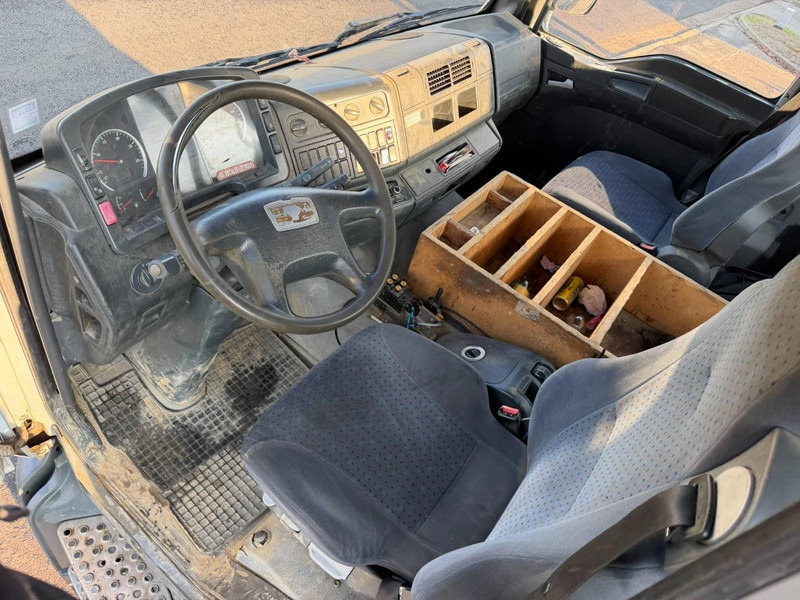 Hook lift truck MAN TGA 18.350 4x2 19T HOOKLIFT / ABROLLKIPPER / GANCHO / AMPLIROL - EURO 3 - AS TRONIC AUTOMATIC: picture 9 Hook lift truck MAN TGA 18.350 4x2 19T HOOKLIFT / ABROLLKIPPER / GANCHO / AMPLIROL - EURO 3 - AS TRONIC AUTOMATIC: picture 9