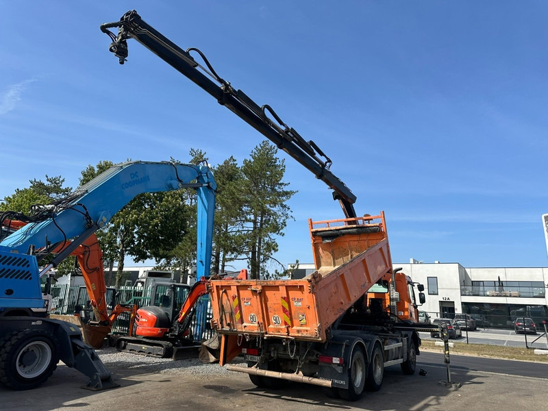 Renault KERAX 380 DXI 6x4 TIPPER + CRANE HIAB 144 B-3 - RADIO - *246.000km* - RETARDER - BORDMATIC - EURO 5 - Tipper, Crane truck: picture 5 Renault KERAX 380 DXI 6x4 TIPPER + CRANE HIAB 144 B-3 - RADIO - *246.000km* - RETARDER - BORDMATIC - EURO 5 - Tipper, Crane truck: picture 5