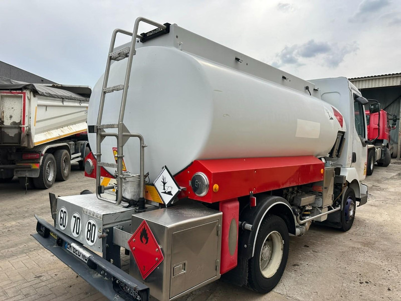 Renault MIDLUM 150 FUEL TANKER / CITERNE MAZOUT - 6500L - 3 COMPARTIMENTS - *ENGINE PROBLEM* - Tank truck: picture 3 Renault MIDLUM 150 FUEL TANKER / CITERNE MAZOUT - 6500L - 3 COMPARTIMENTS - *ENGINE PROBLEM* - Tank truck: picture 3