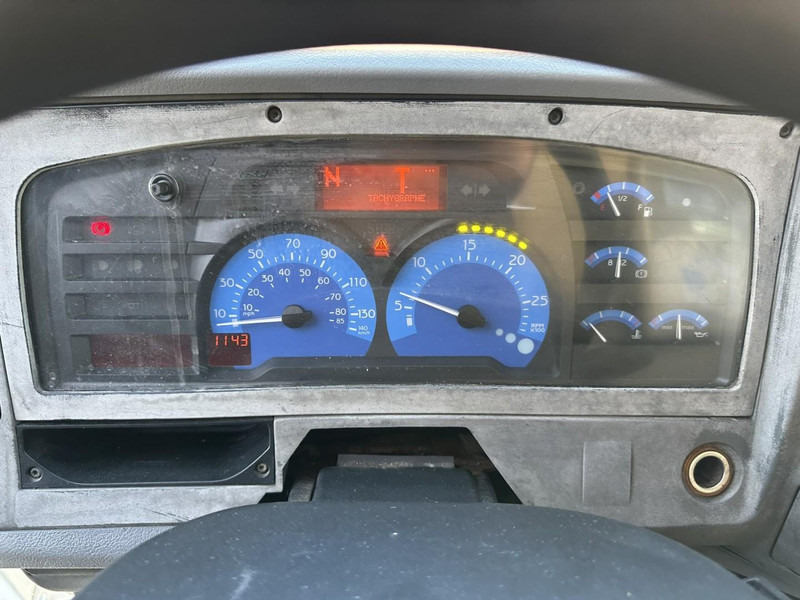 Box truck Renault MIDLUM 180 DCI 10T - CLOSED BOX 6.5m x 2.47m x 2.52m - E3 - AIR SUSPENSION - MANUAL - FR TRUCK: picture 18