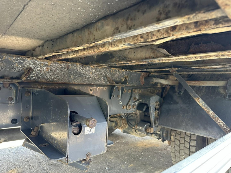 Box truck Renault MIDLUM 180 DCI 10T - CLOSED BOX 6.5m x 2.47m x 2.52m - E3 - AIR SUSPENSION - MANUAL - FR TRUCK: picture 14