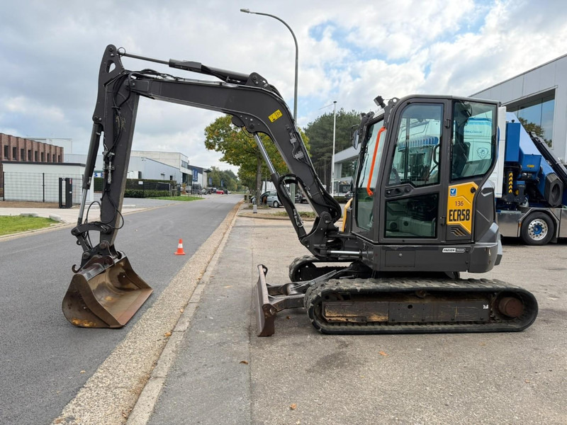 Volvo ECR 58 F FULL HYDR - 2911 H - HYDR QUICKHITCH - A/C - BLADE - CE - BE MACHINE - Mini excavator: picture 4 Volvo ECR 58 F FULL HYDR - 2911 H - HYDR QUICKHITCH - A/C - BLADE - CE - BE MACHINE - Mini excavator: picture 4
