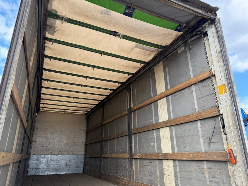 Curtainsider truck Volvo FM 370 6x2 BOX 8m15 - LIFT + STEERING AXLE - EURO 5 - I SHIFT - 26T - TÜV 06/2026 - VERY NICE CONDITION -  BE TRUCK: picture 20