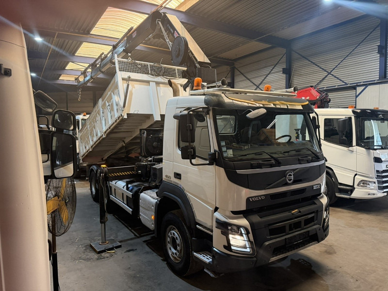 Volvo FMX 460 6x4 TIPPER + CRANE HIAB 244 E-5 HIPRO - ROTATOR - RADIO - *349.000km* - EURO 6 - BE TRUCK - Tipper, Crane truck: picture 4 Volvo FMX 460 6x4 TIPPER + CRANE HIAB 244 E-5 HIPRO - ROTATOR - RADIO - *349.000km* - EURO 6 - BE TRUCK - Tipper, Crane truck: picture 4