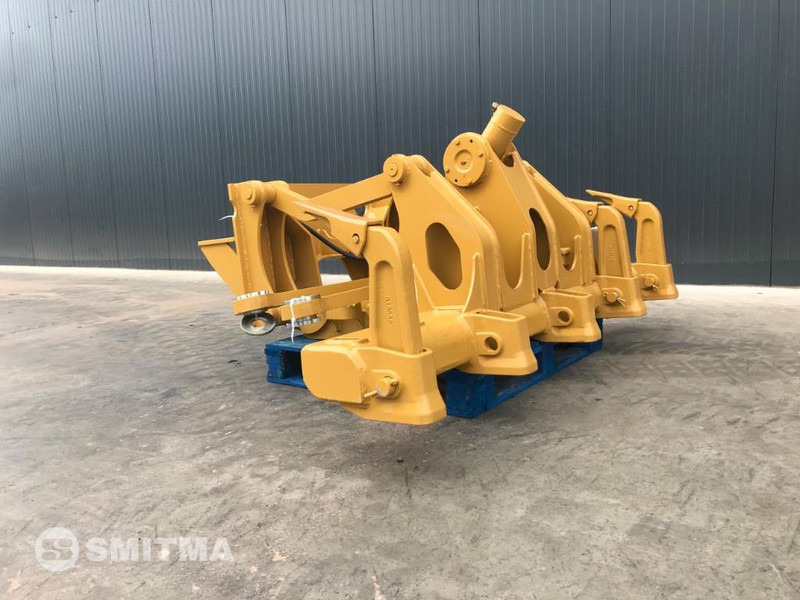 Cat 140M2 - Attachment for Construction machinery: picture 2 Cat 140M2 - Attachment for Construction machinery: picture 2
