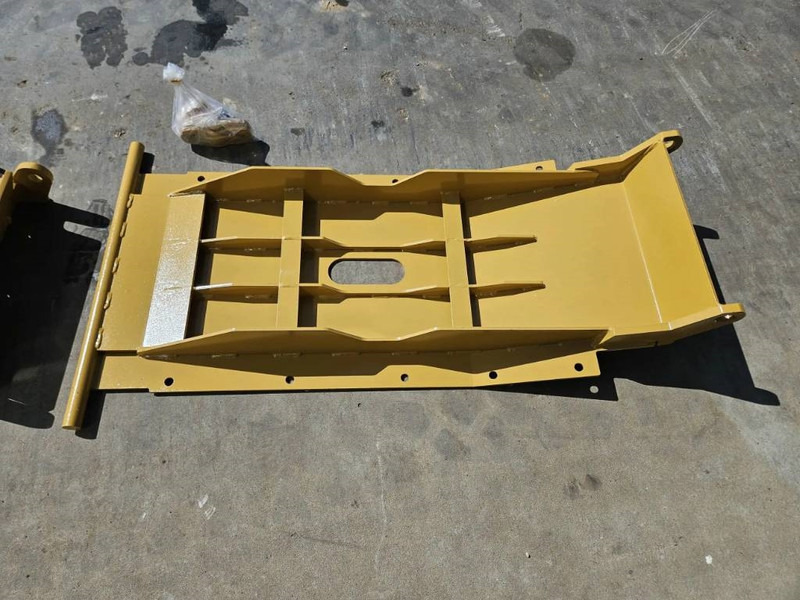 Cat 140M2 - Attachment for Construction machinery: picture 3 Cat 140M2 - Attachment for Construction machinery: picture 3
