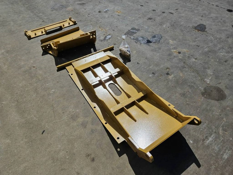 Cat 140M2 - Attachment for Construction machinery: picture 2 Cat 140M2 - Attachment for Construction machinery: picture 2