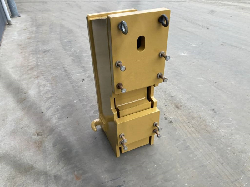 Cat 12M / 12M2 / 12M3 / 140M / 140M2 / 140M3 / 160M / - Quick coupler for Construction machinery: picture 3 Cat 12M / 12M2 / 12M3 / 140M / 140M2 / 140M3 / 160M / - Quick coupler for Construction machinery: picture 3