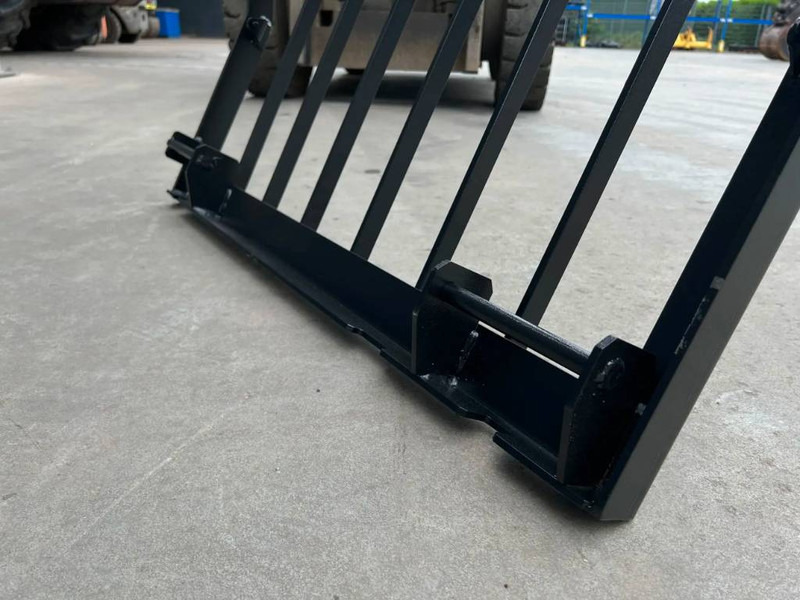 Cat 323D Guard - Frame/ Chassis for Construction machinery: picture 5 Cat 323D Guard - Frame/ Chassis for Construction machinery: picture 5