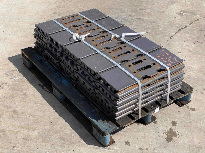 Hyundai R280 / R290 / R320 Shoes/Pads - Frame/ Chassis for Construction machinery: picture 2 Hyundai R280 / R290 / R320 Shoes/Pads - Frame/ Chassis for Construction machinery: picture 2