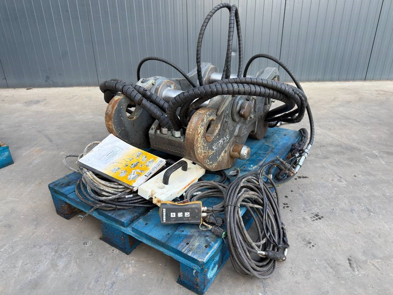 Liebherr SWA48 - 323F Likufix - Quick coupler for Construction machinery: picture 2 Liebherr SWA48 - 323F Likufix - Quick coupler for Construction machinery: picture 2