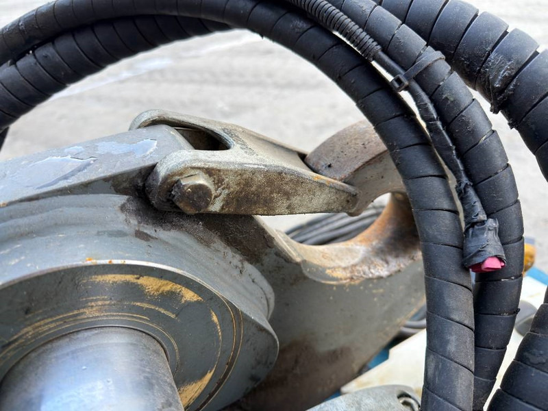 Quick coupler for Construction machinery Liebherr SWA48 - 323F Likufix: picture 20