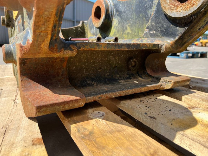 Quick coupler for Construction machinery OilQuick OQ65 - M314F / M316F / M318F: picture 9