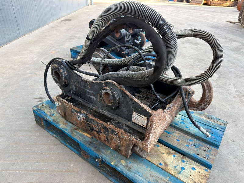 OilQuick OQ70/55 - M314F / M316F / M318F - Quick coupler for Construction machinery: picture 3 OilQuick OQ70/55 - M314F / M316F / M318F - Quick coupler for Construction machinery: picture 3