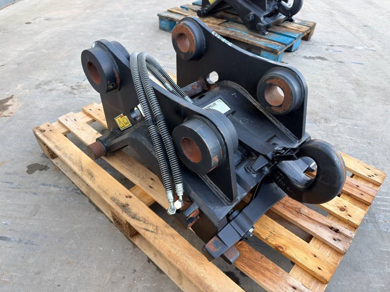 Verachtert CW20 - M312 / M315D / M315F / M316C / M316D / M316 - Quick coupler for Construction machinery: picture 3 Verachtert CW20 - M312 / M315D / M315F / M316C / M316D / M316 - Quick coupler for Construction machinery: picture 3