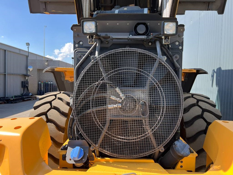 Volvo L90H - Wheel loader: picture 2 Volvo L90H - Wheel loader: picture 2