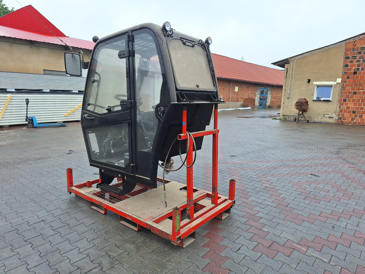 CAT - Cab for Construction machinery: picture 3 CAT - Cab for Construction machinery: picture 3