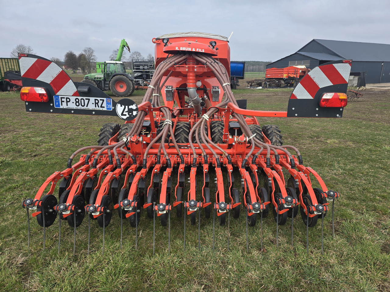 KUHN ESPRO 3000 VFB - Combine seed drill: picture 5 KUHN ESPRO 3000 VFB - Combine seed drill: picture 5