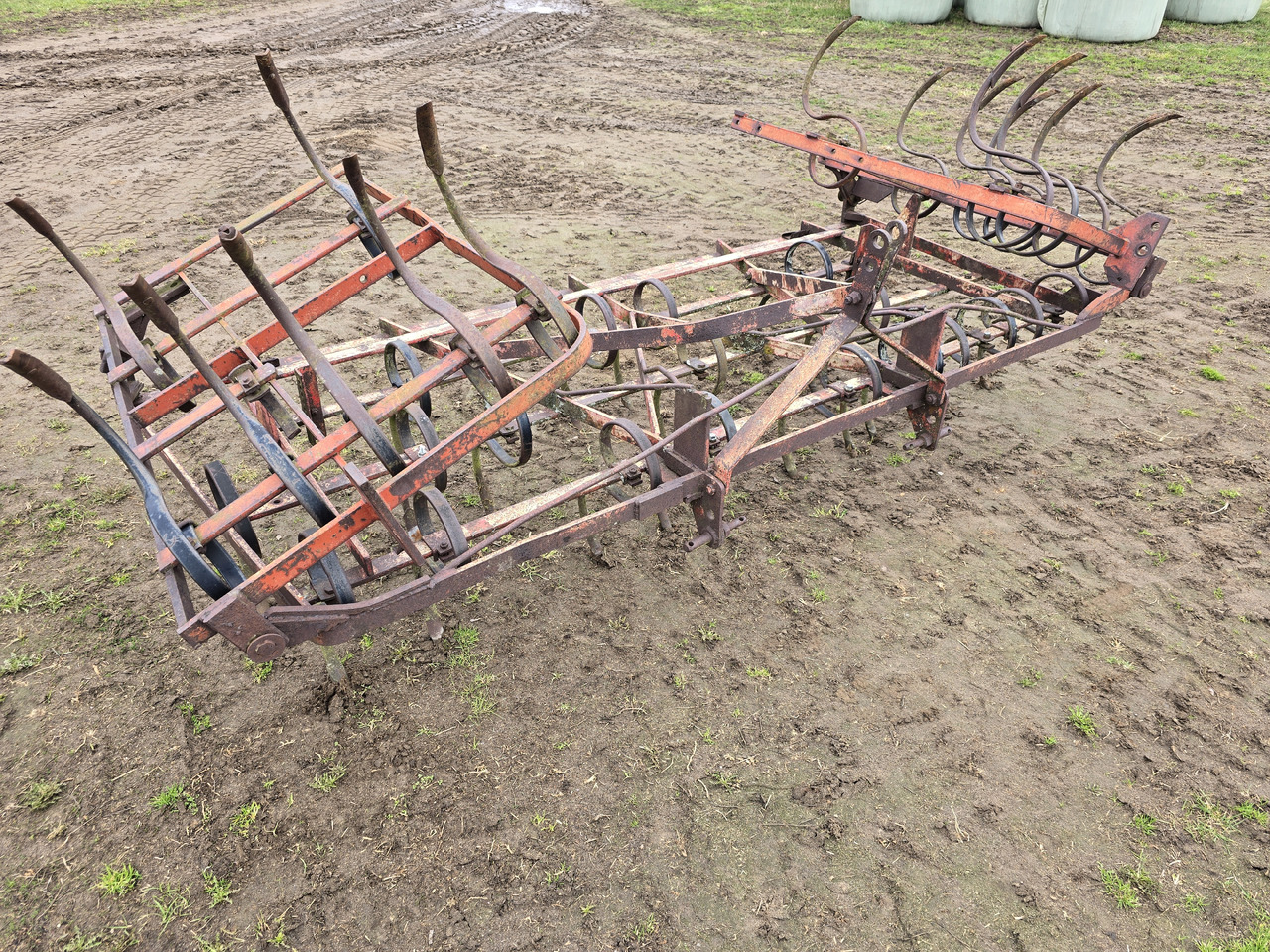 MASSEY-FERGUSON MASSEY-FERGUSON 4-25 - Cultivator: picture 3 MASSEY-FERGUSON MASSEY-FERGUSON 4-25 - Cultivator: picture 3