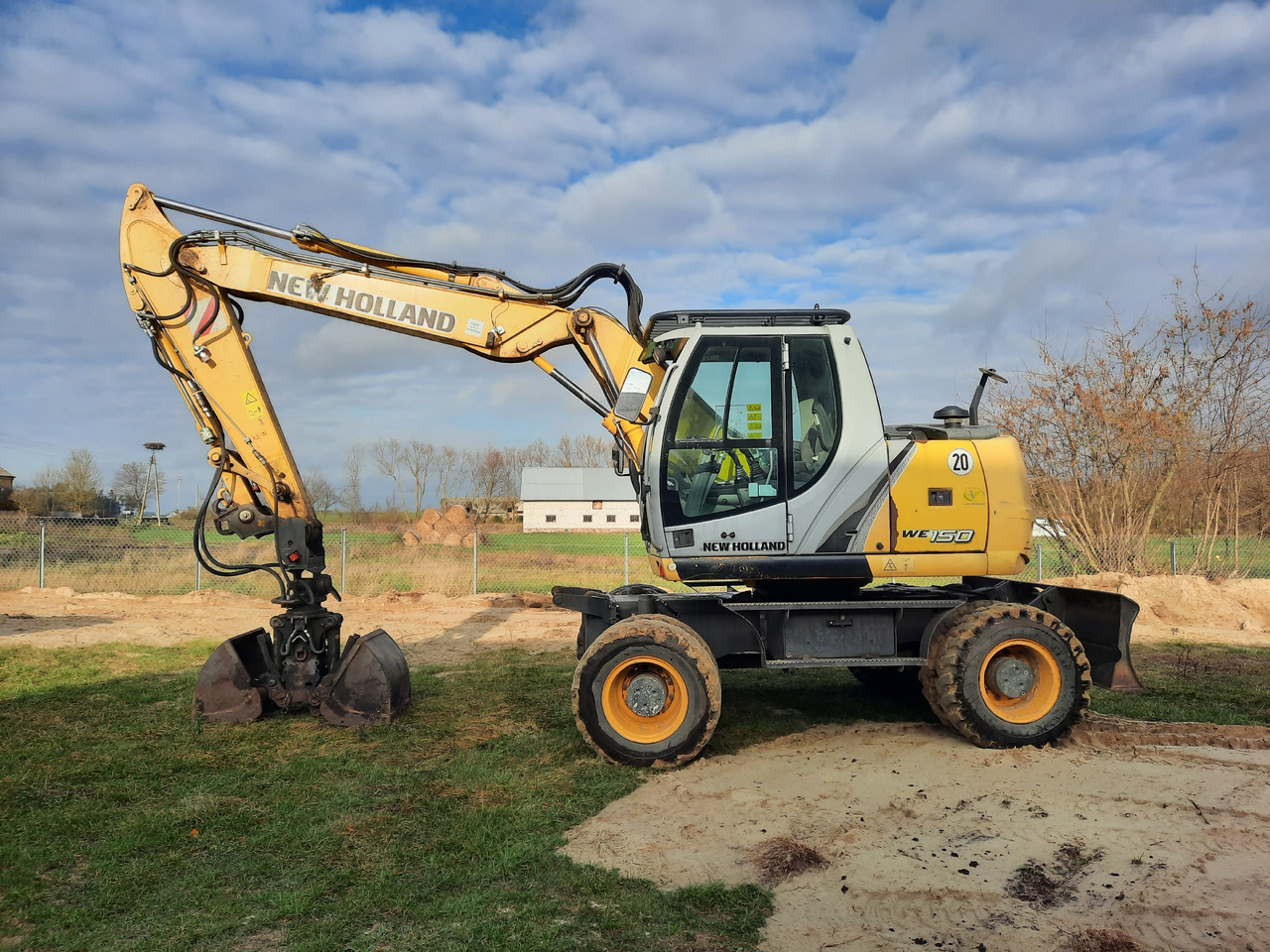 NEW HOLLAND WE150C - Wheel excavator: picture 2 NEW HOLLAND WE150C - Wheel excavator: picture 2