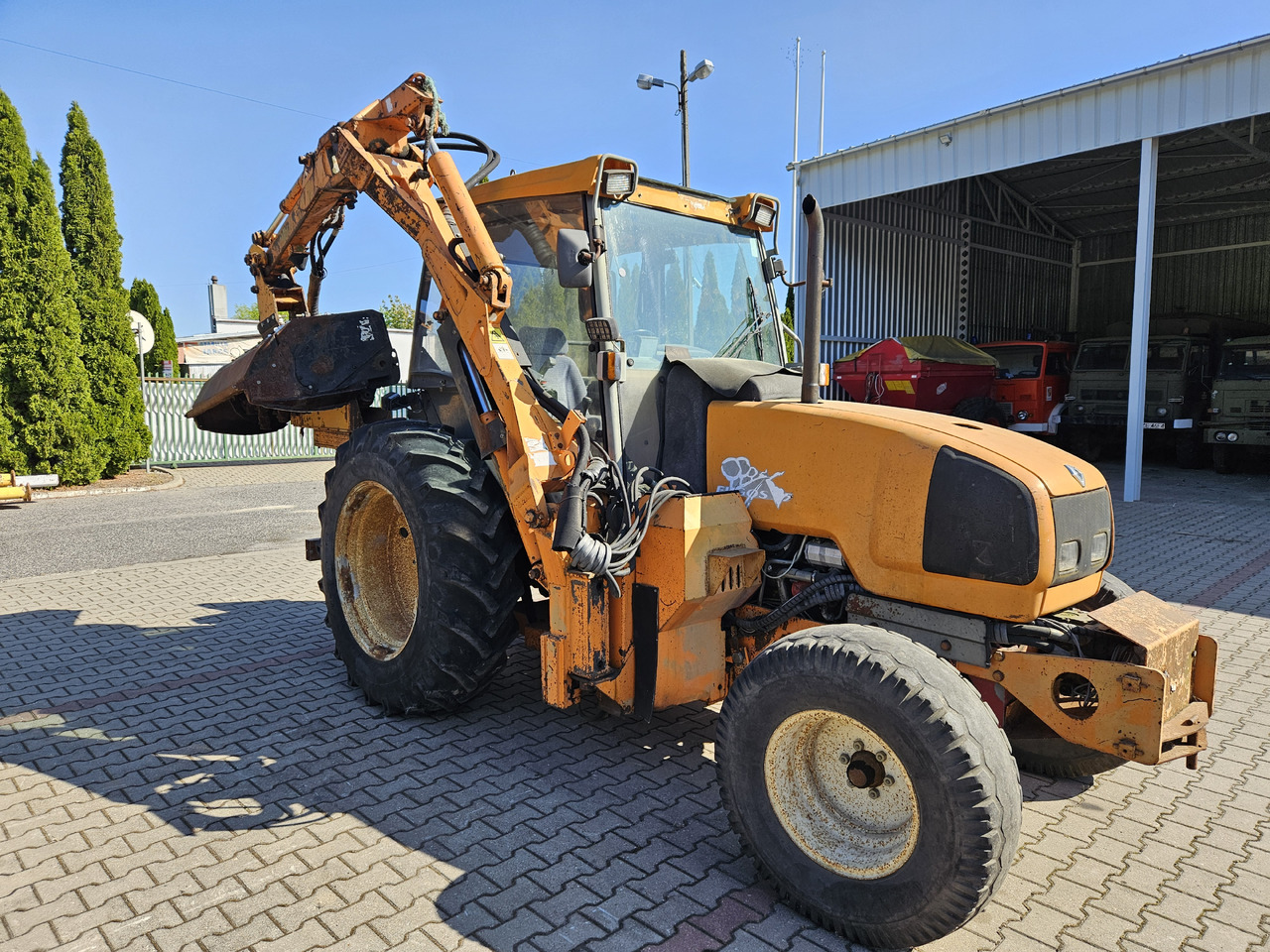 Renault Egros - Garden mower: picture 1 Renault Egros - Garden mower: picture 1