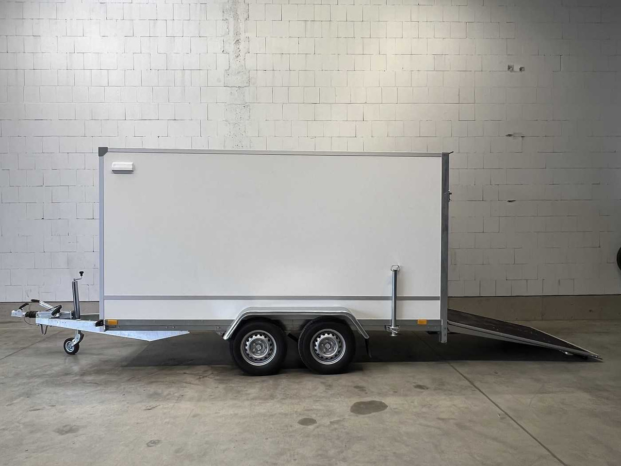 Closed box trailer BLYSS F2736HTD Rampe Seitentür Kofferanhänger: picture 14 Closed box trailer BLYSS F2736HTD Rampe Seitentür Kofferanhänger: picture 14
