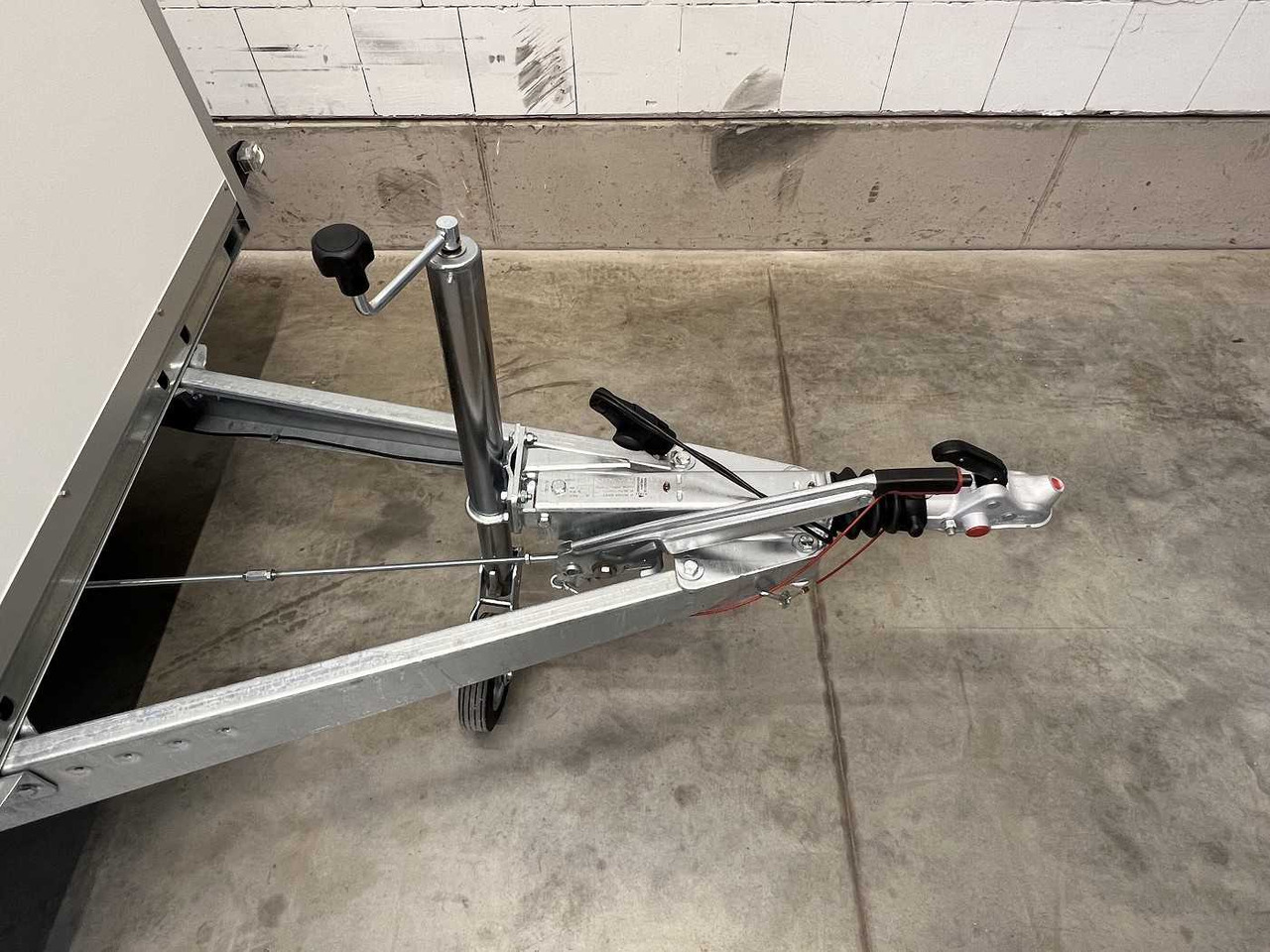 Closed box trailer BLYSS F2736HTD Rampe Seitentür Kofferanhänger: picture 26 Closed box trailer BLYSS F2736HTD Rampe Seitentür Kofferanhänger: picture 26