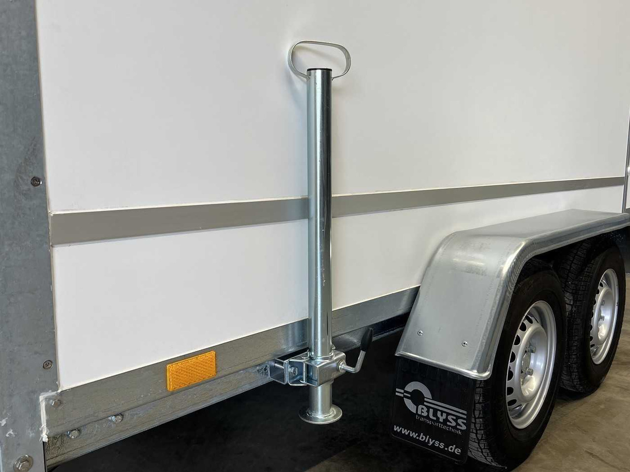 Closed box trailer BLYSS F2736HTD Rampe Seitentür Kofferanhänger: picture 10 Closed box trailer BLYSS F2736HTD Rampe Seitentür Kofferanhänger: picture 10